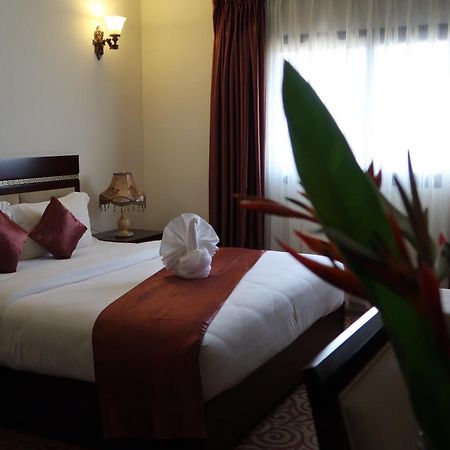 Boulevard Palace Monrovia Exterior foto