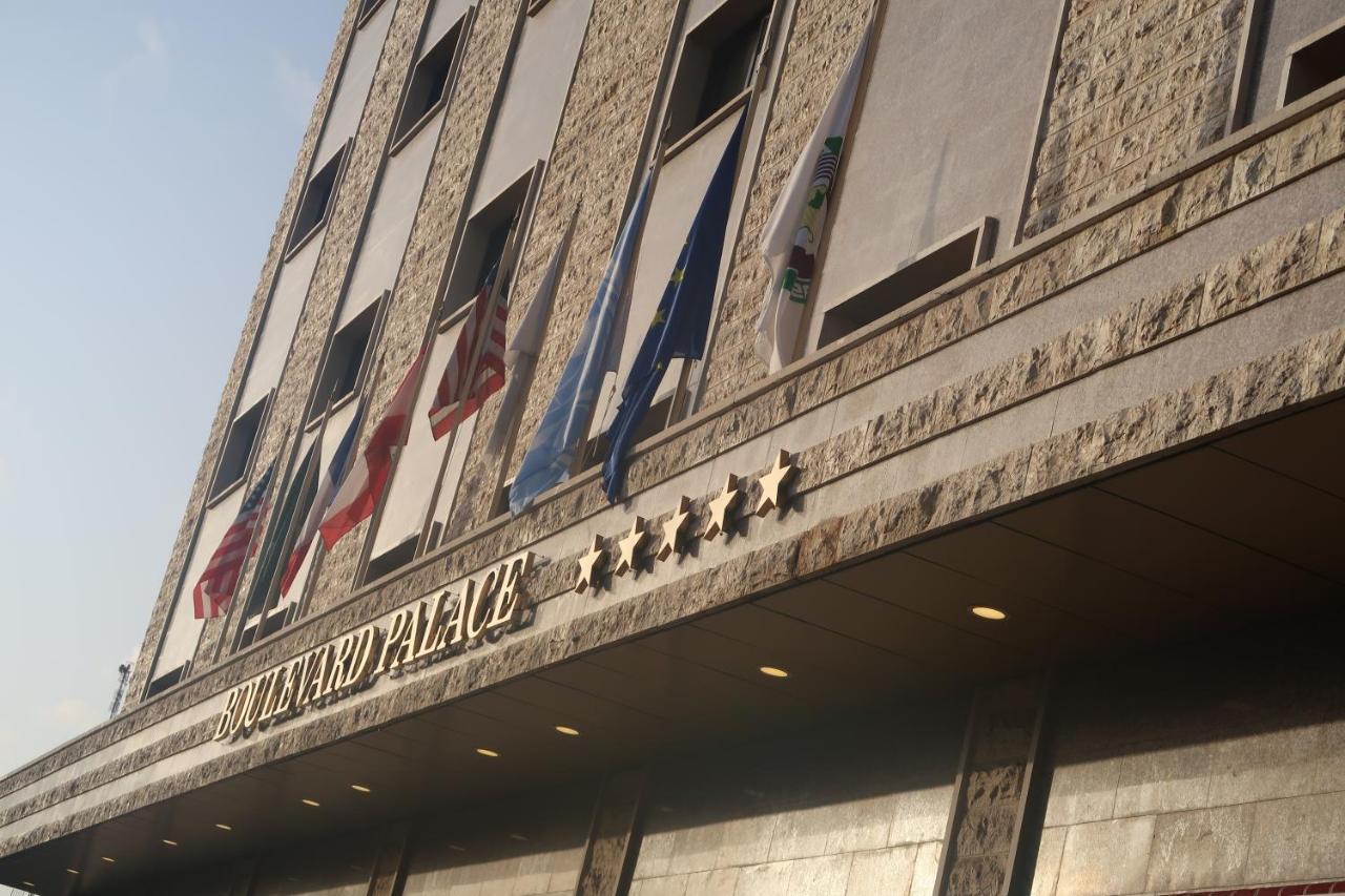 Boulevard Palace Monrovia Exterior foto