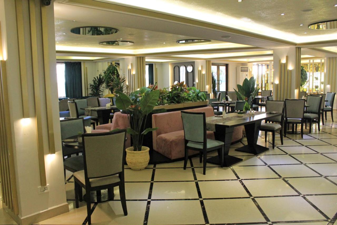 Boulevard Palace Monrovia Exterior foto